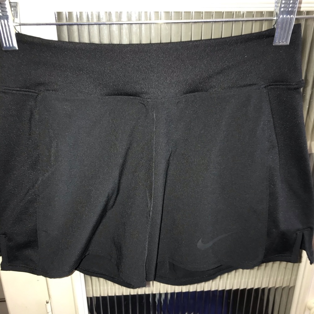 Black nike shorts